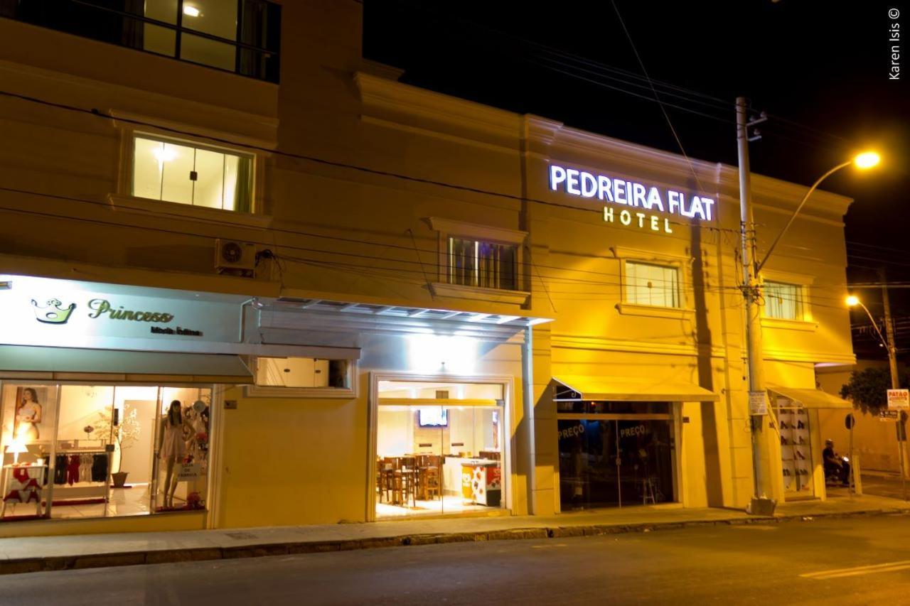 Pedreira Flat Hotel Kültér fotó